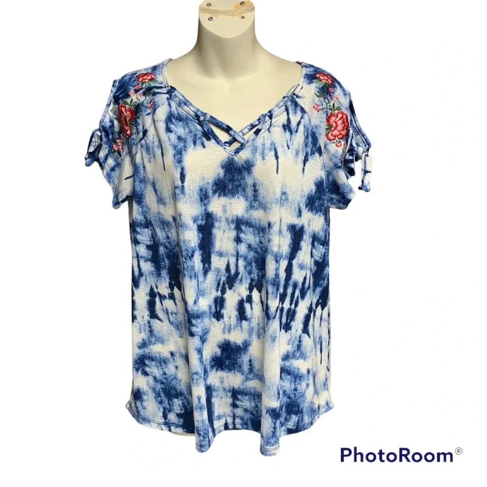 New York Laundry blue/white tye dye top size Large tied sleeves
